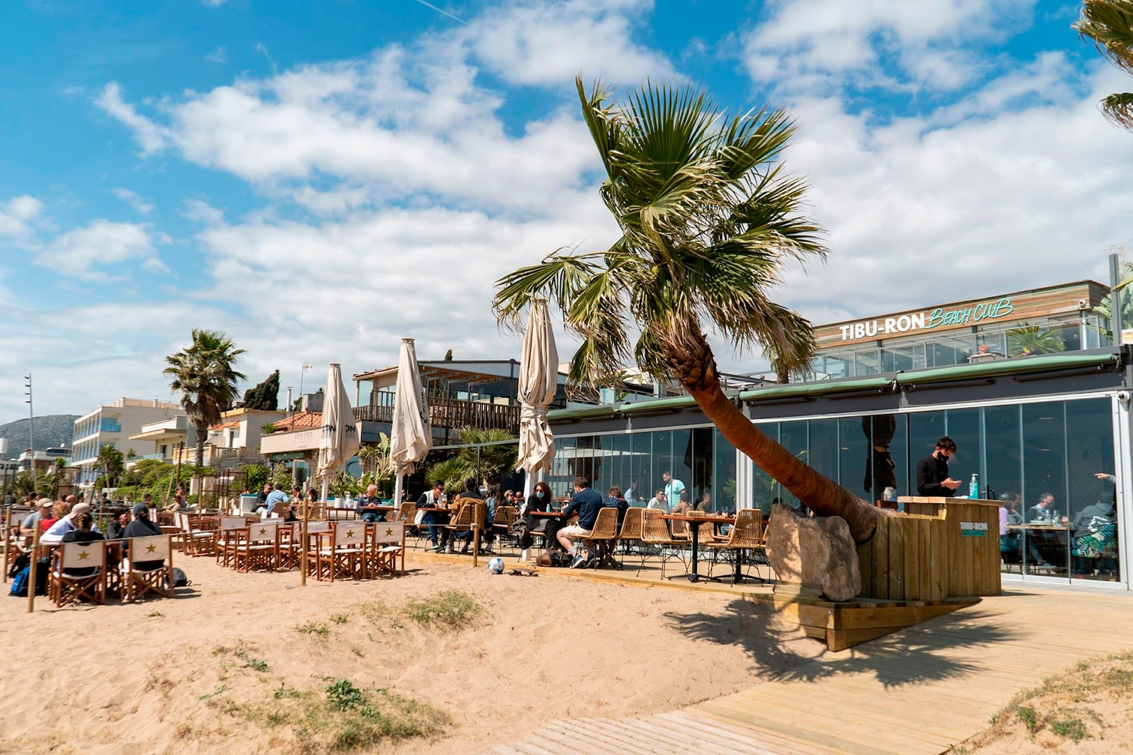 Tibu-Ron Beach Club - Photo 5