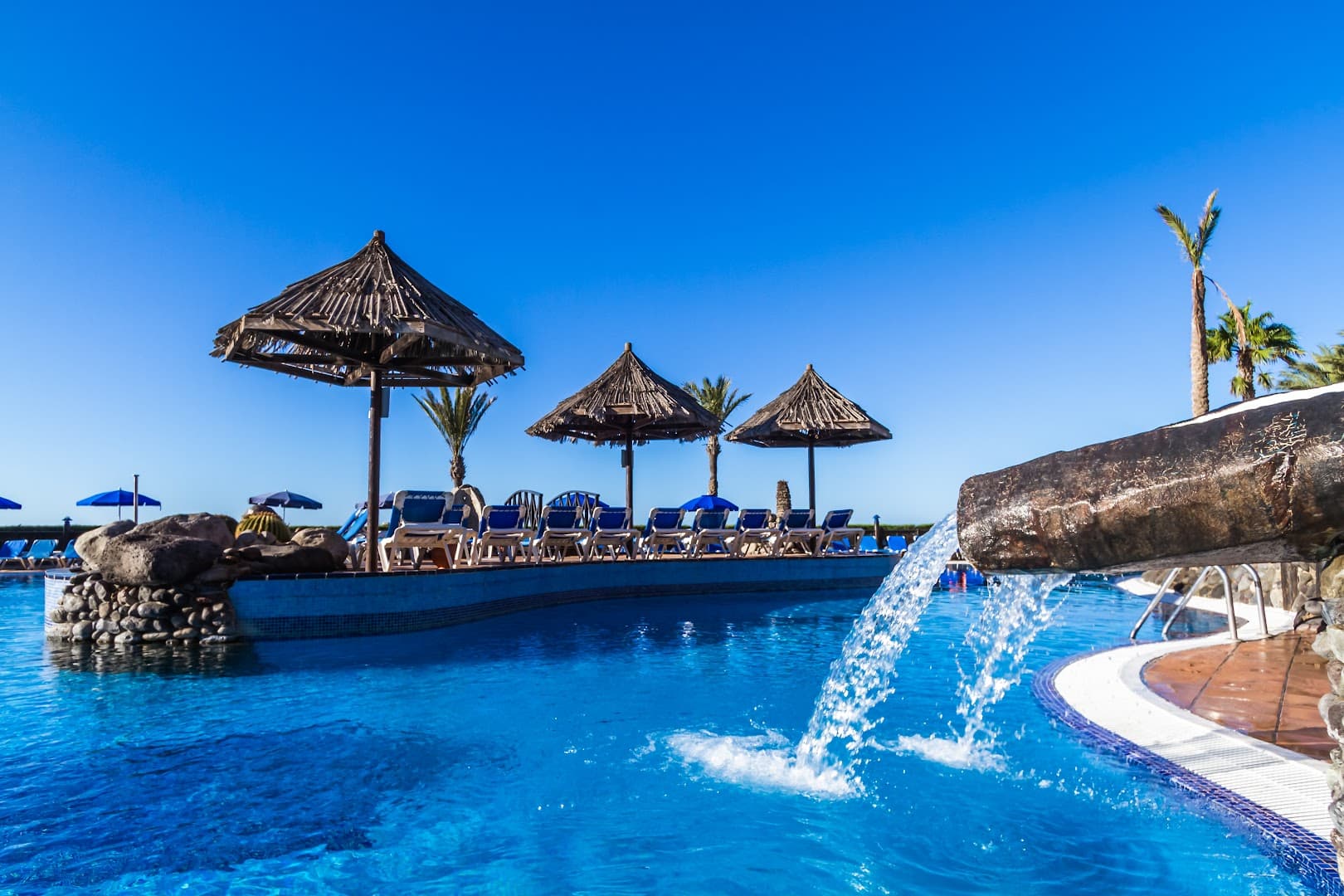 BlueBay Beach Club - Photo 4