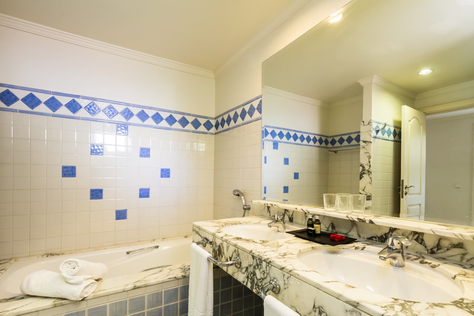 BlueBay Beach Club - Photo 5