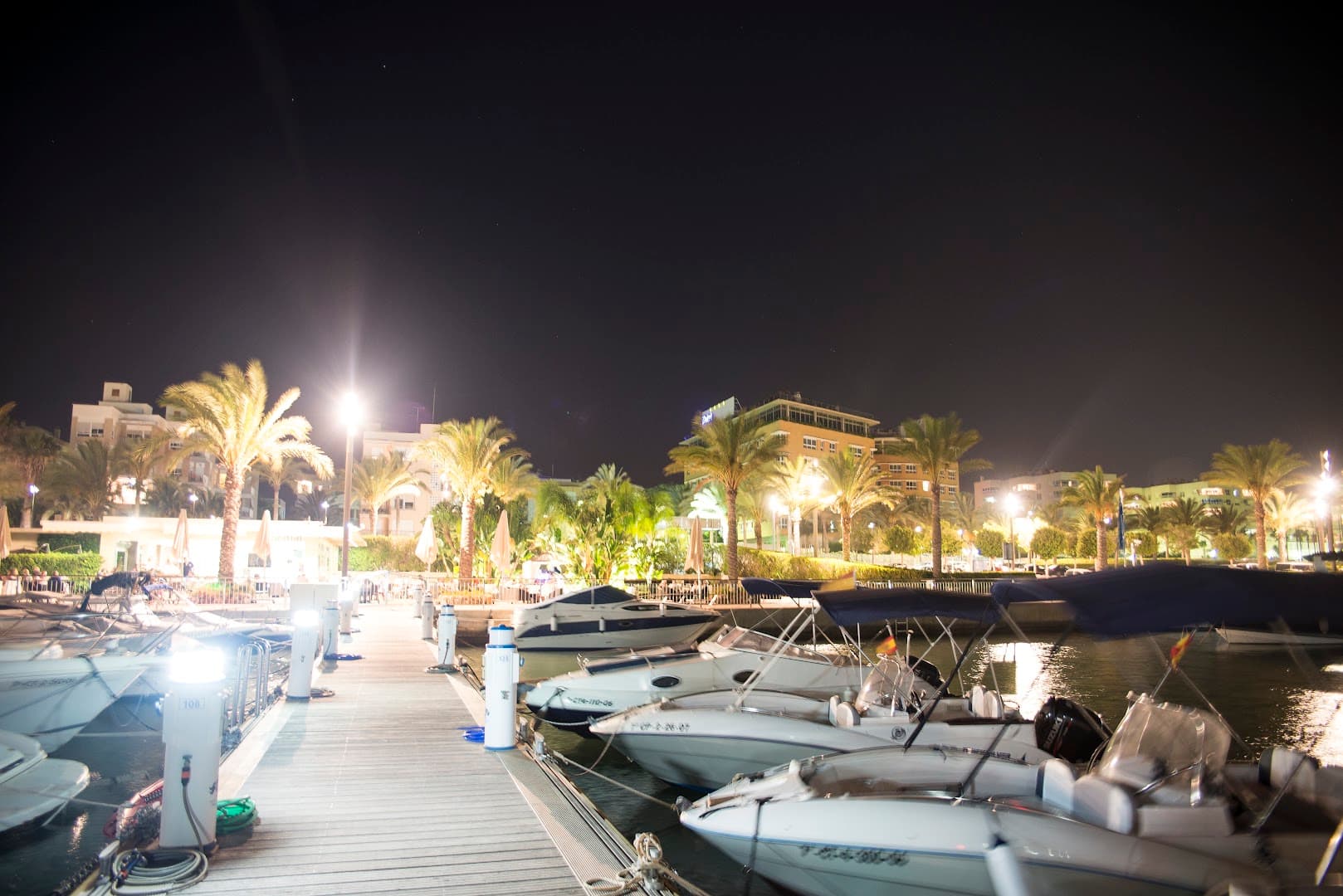 La Mar Restaurante Beach Club - Photo 5