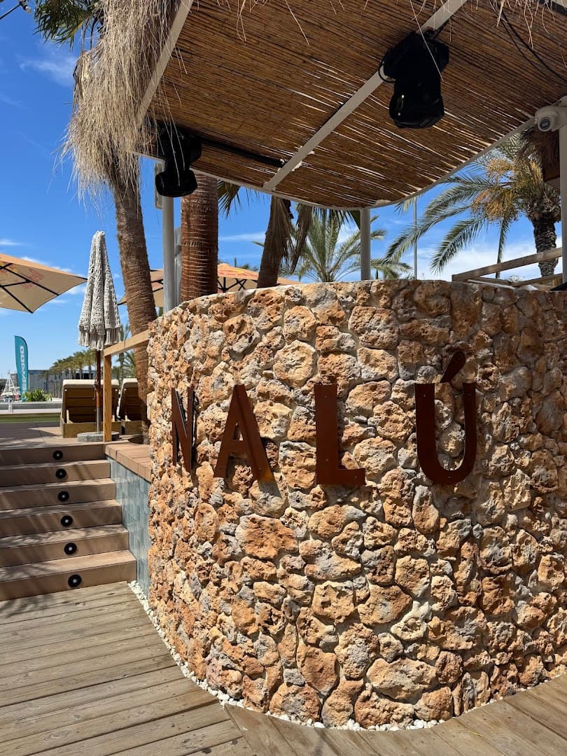 Beach clubs in Alicante