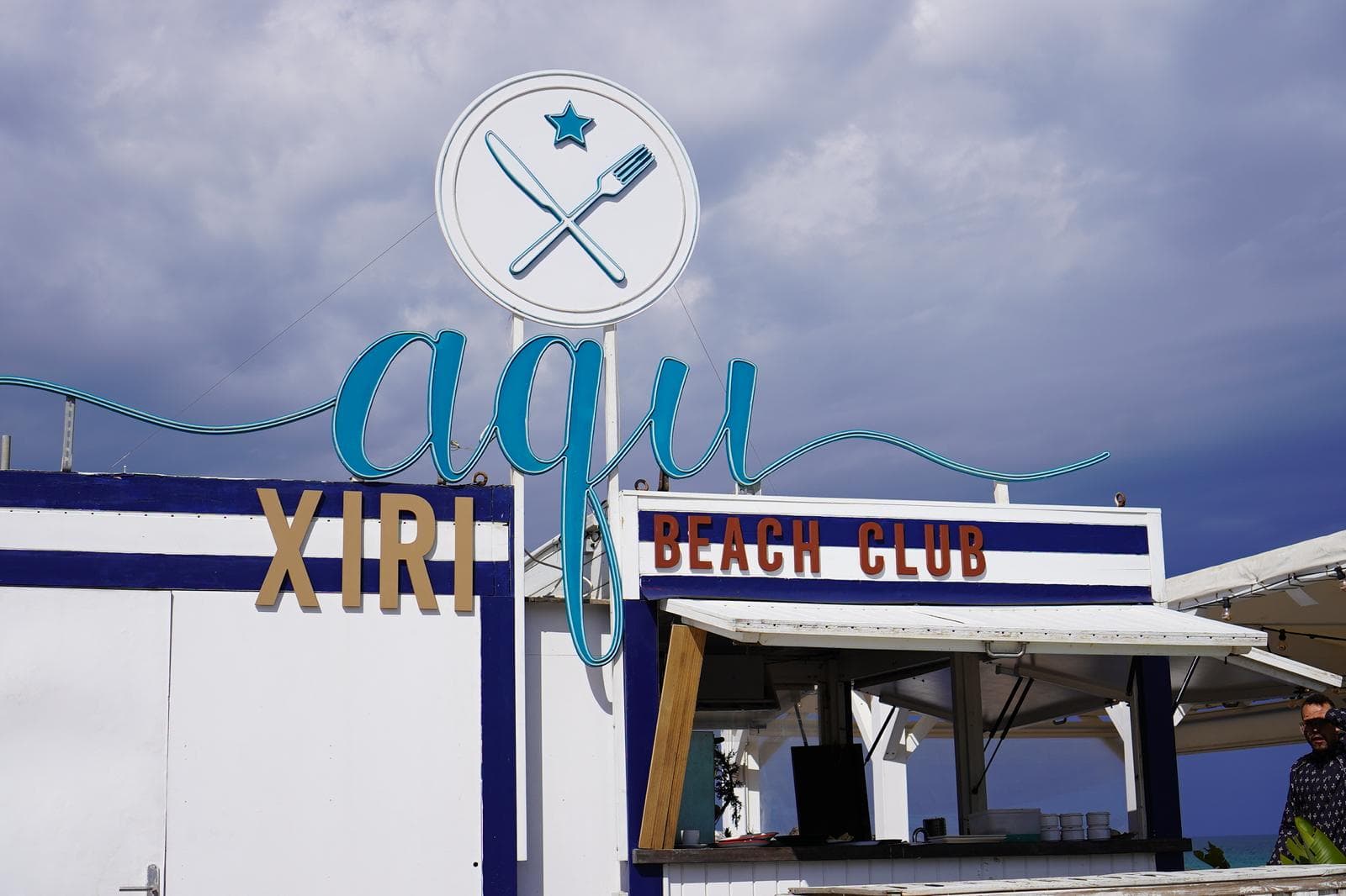 Beach clubs in Badalona