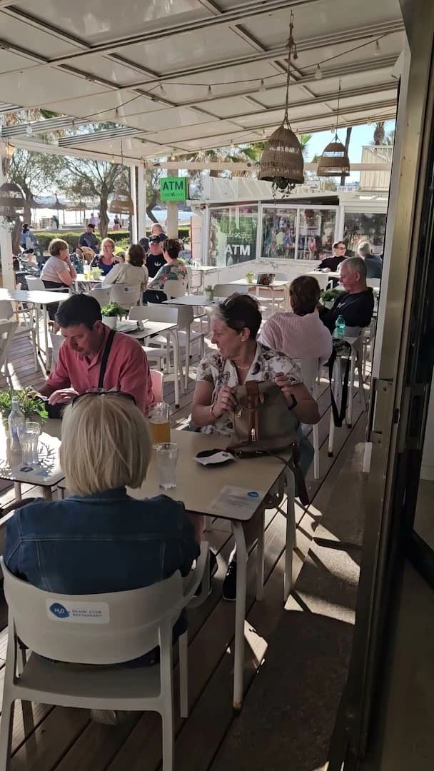 Beach Club H2O - Photo 2