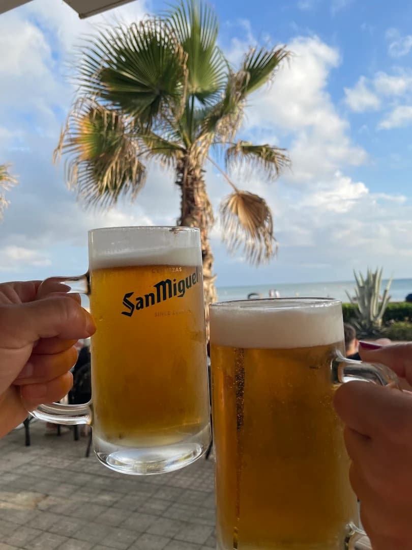 Beach Club y Cocktail Bar La Pedrisa - Photo 5