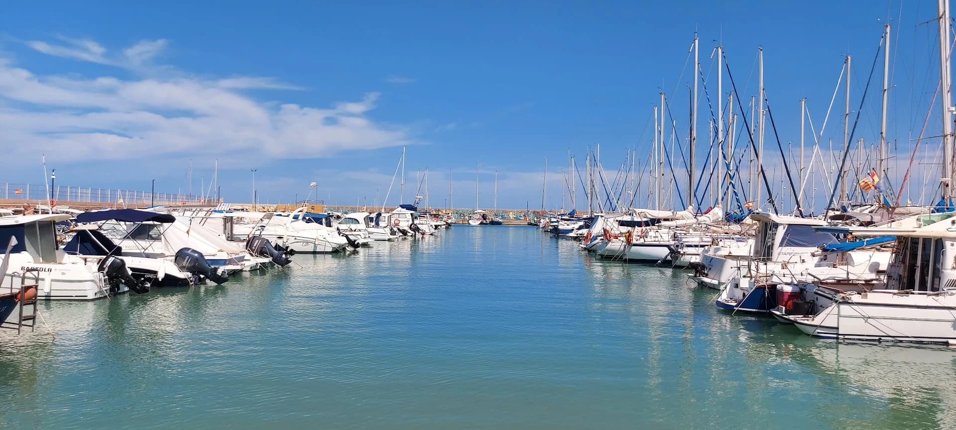 Mediterraneo Beach Club - Photo 5