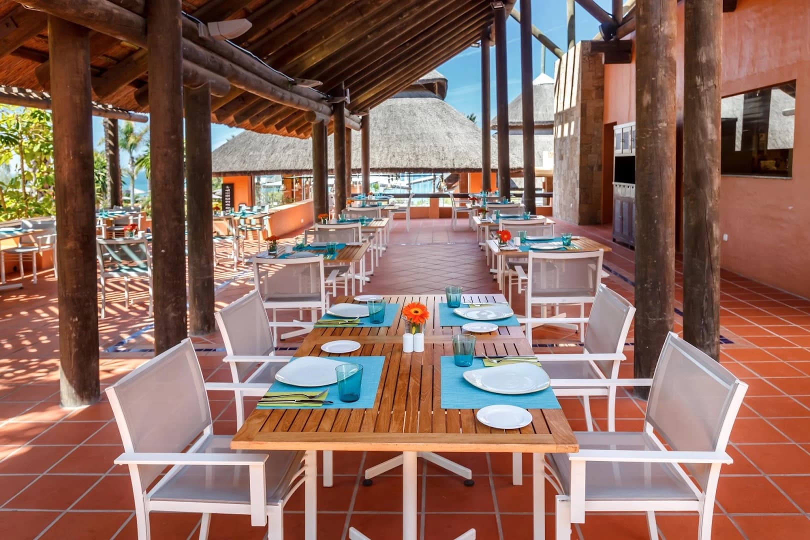 Beach Club La Bahía - Photo 4