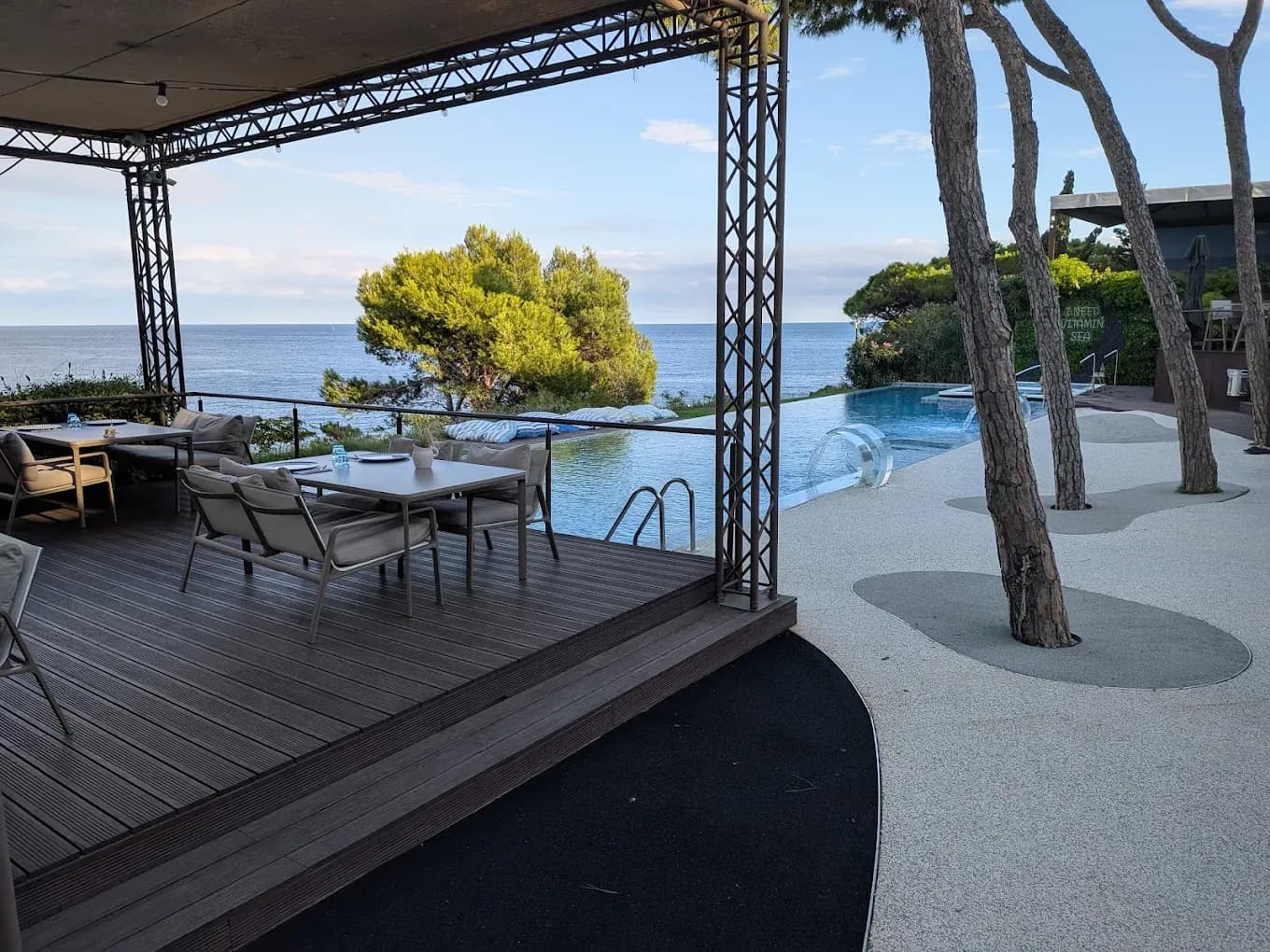 Sea Club Alàbriga - Beach Bar & Restaurant