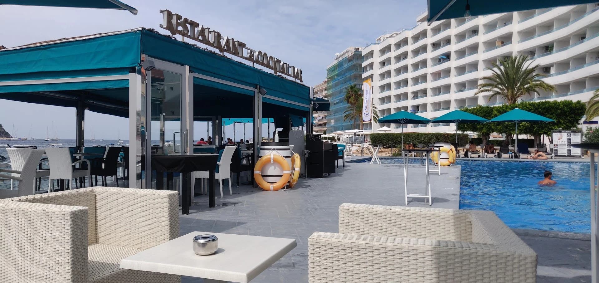 Beach clubs in Costa de la Calma