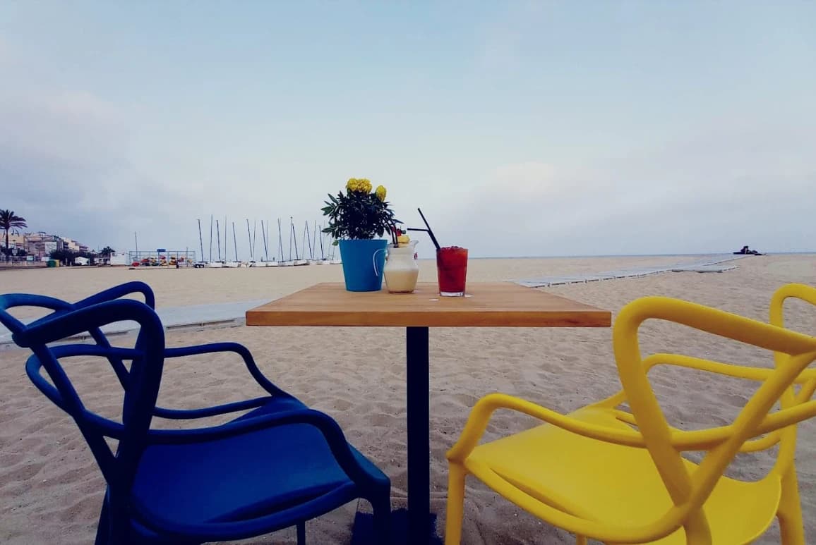 Beach clubs in El Masnou