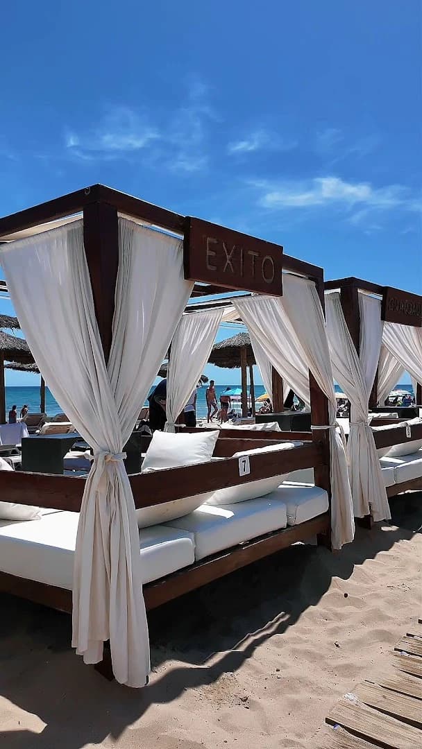 Restaurante Conviction Beach Club | Playa Carabassí - Photo 2