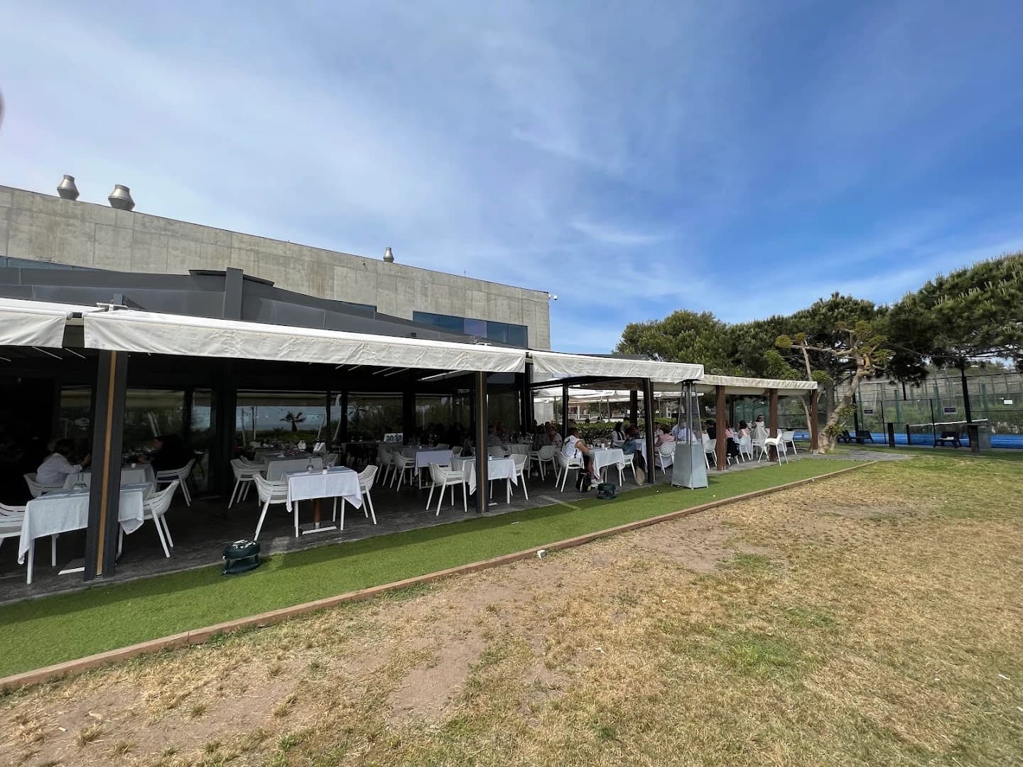 Lancaster Beach Club - Photo 5