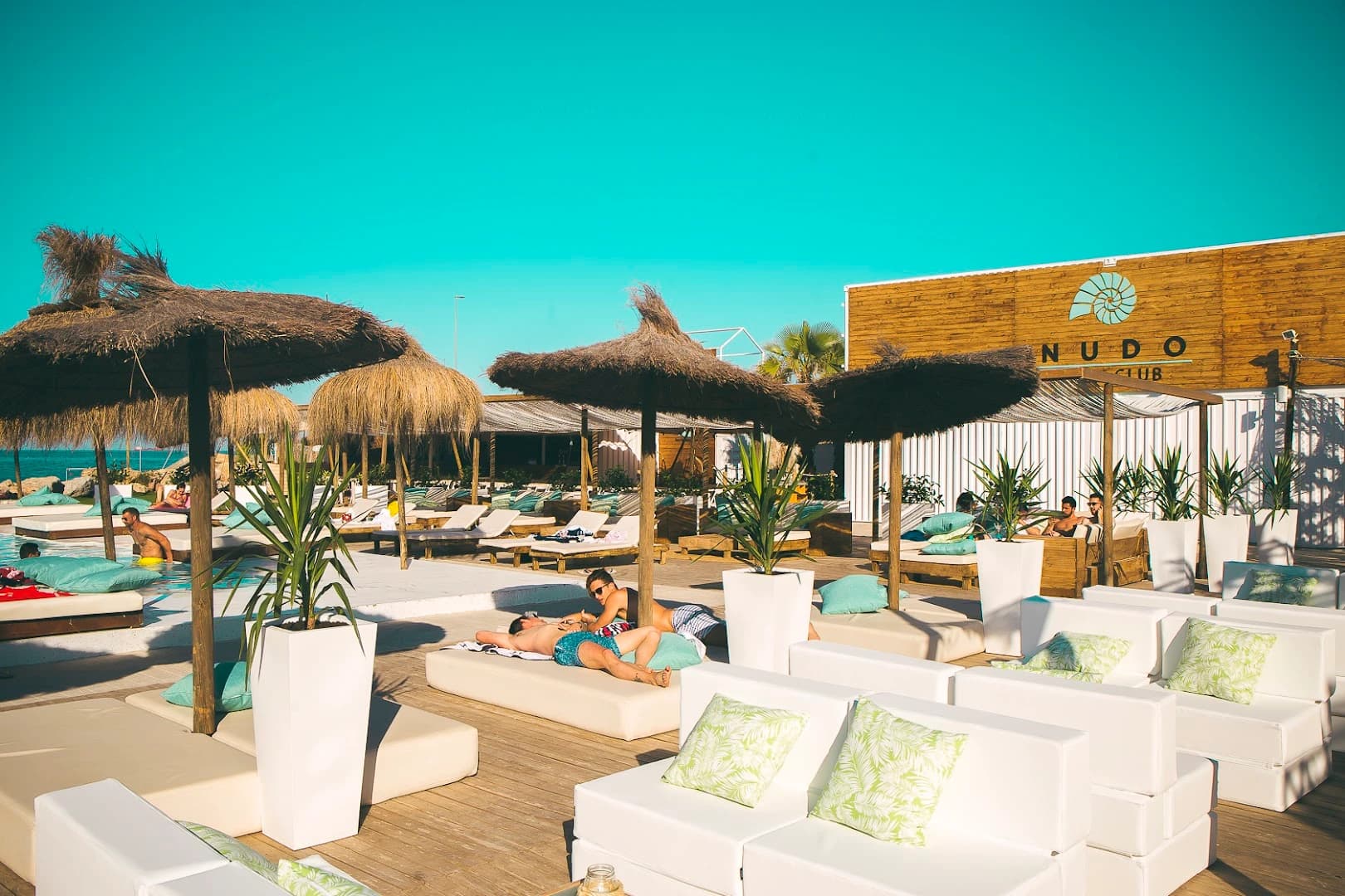 Beach clubs in Grau de Castelló