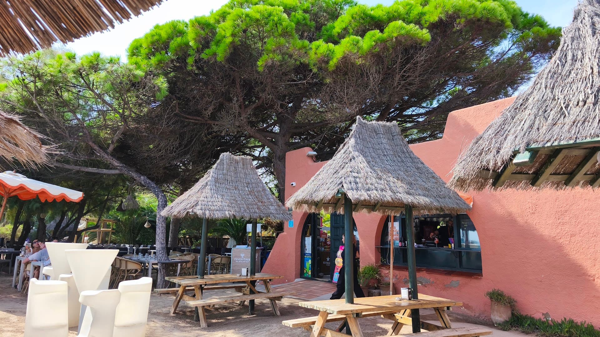 Maykao Beach Club - Photo 4