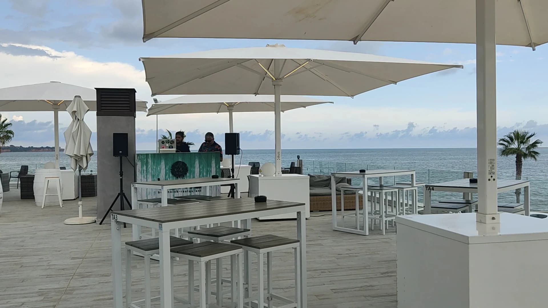 Bama Beach Club Restaurant - Photo 2