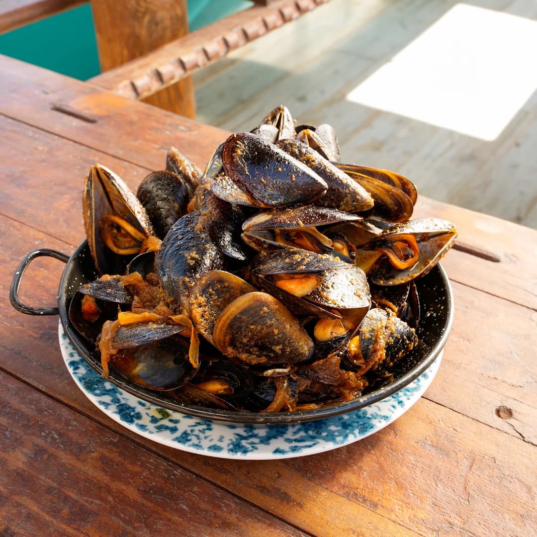 Bama Beach Club Restaurant - Photo 4