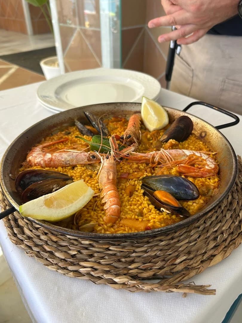 Restaurante El Náutico Beach Club - Photo 4