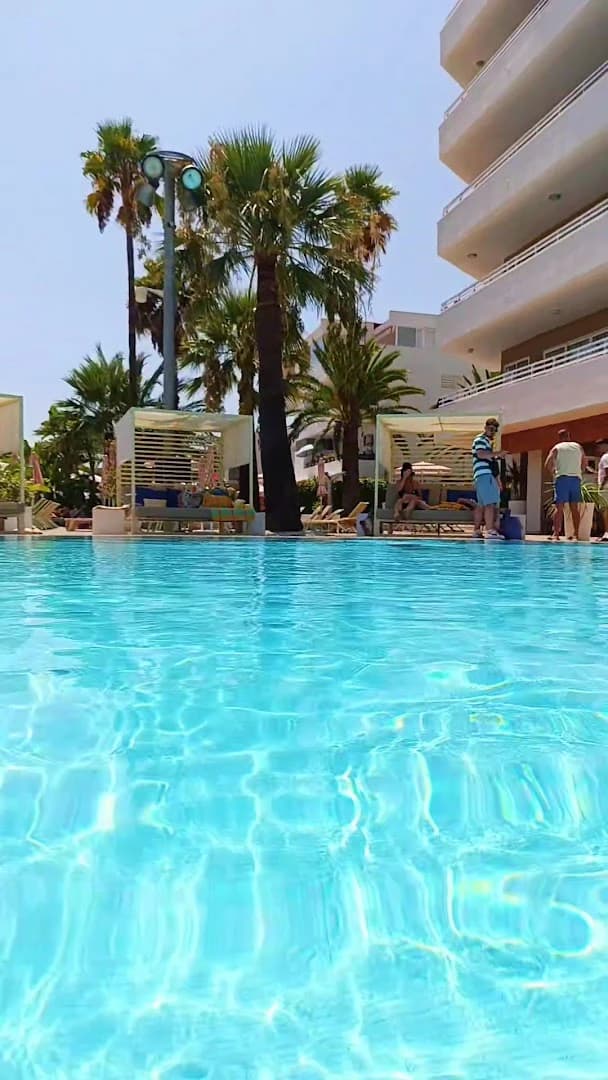 Breeza Beach club - Photo 2