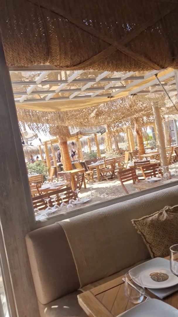 Playa Padre: Beach club & restaurant - Photo 2