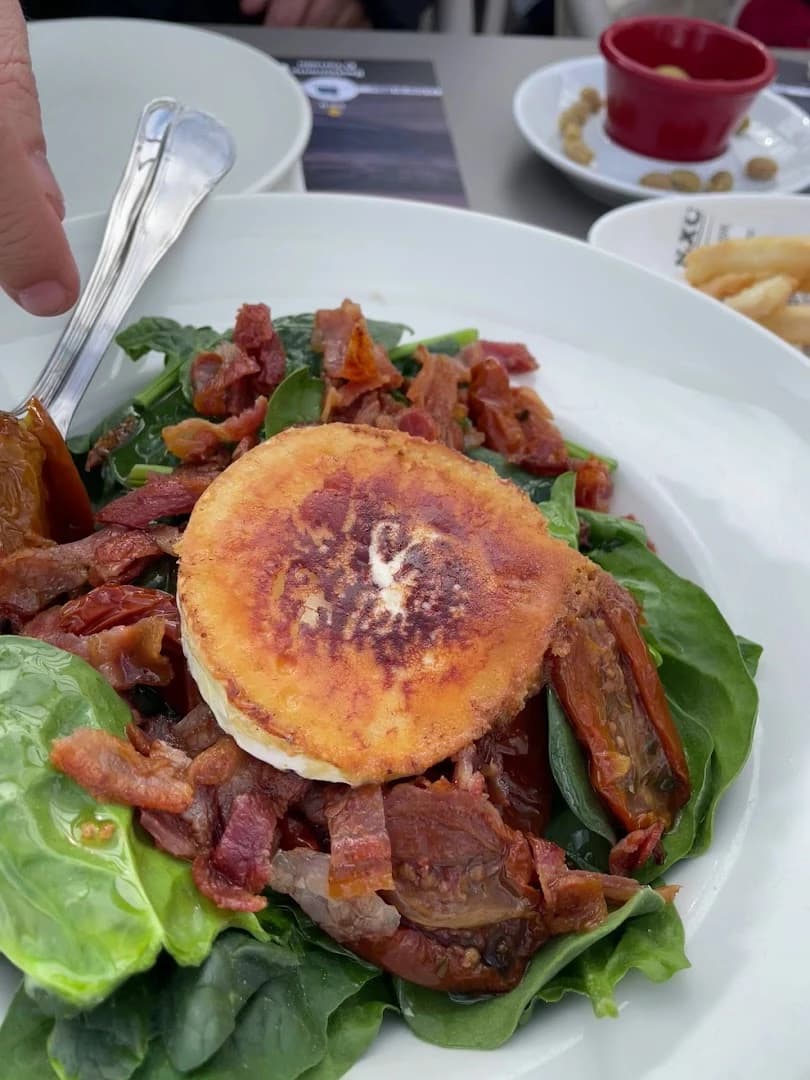 La Familia Beach Club - Photo 2