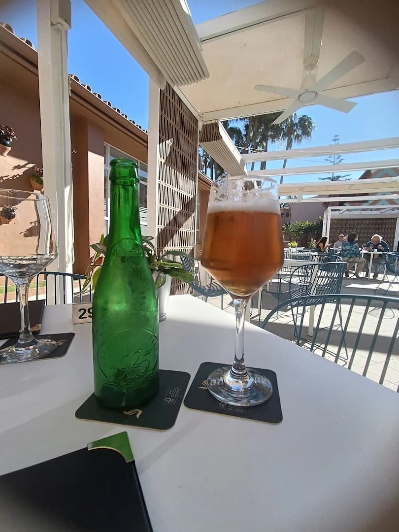 Azura Restaurant Los Amigos Beach Club - Photo 4