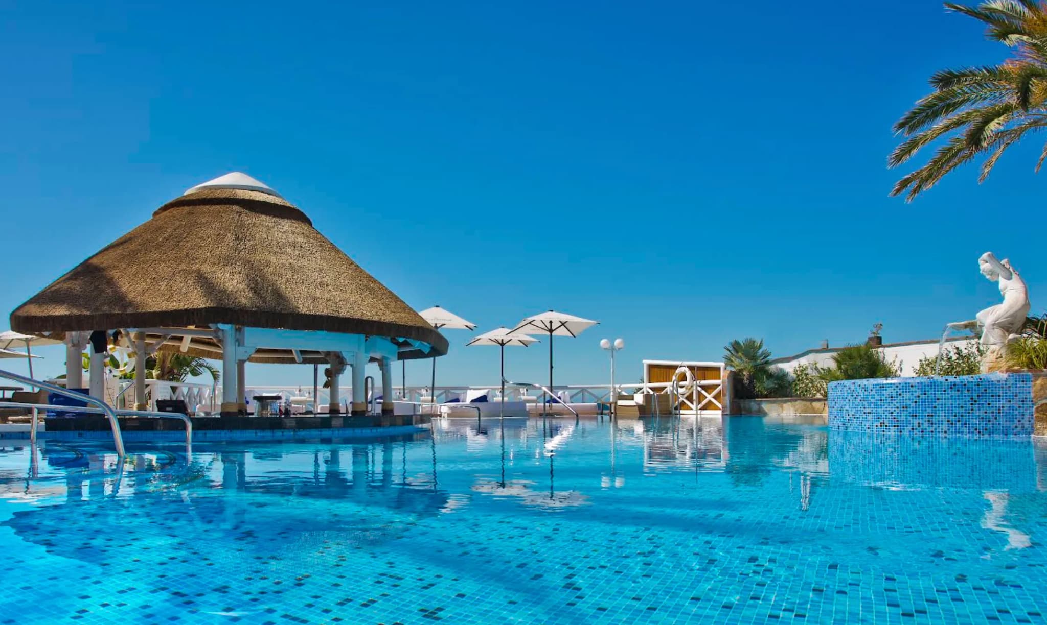 El Oceano Beach Hotel & Beach Club - Photo 2