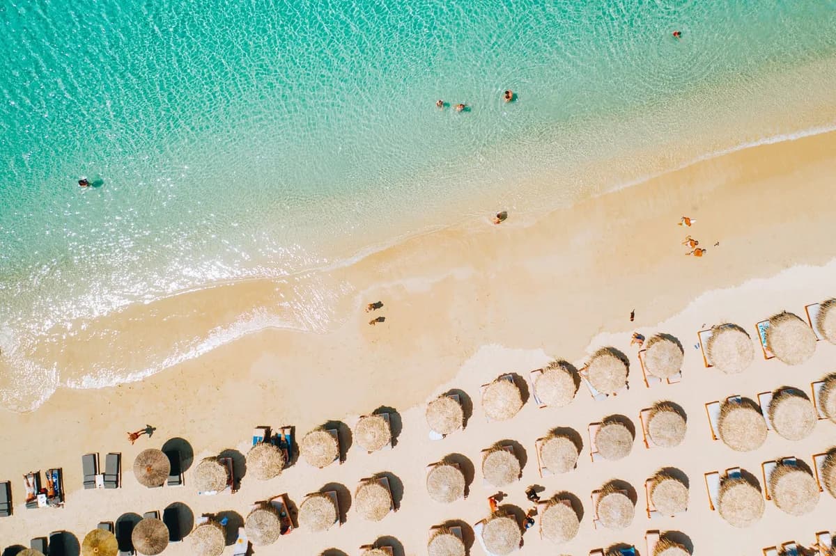 Beach clubs in Naxos