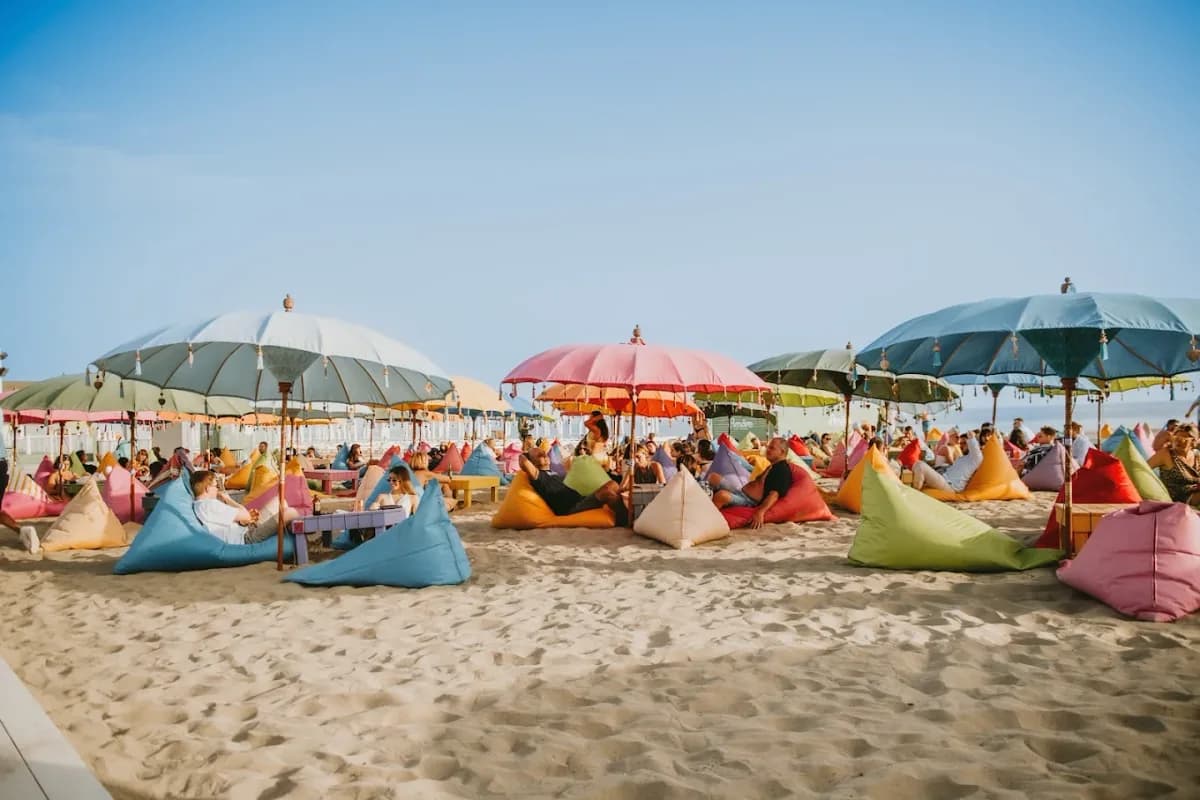Beach clubs in Ostia and the Roman Riviera
