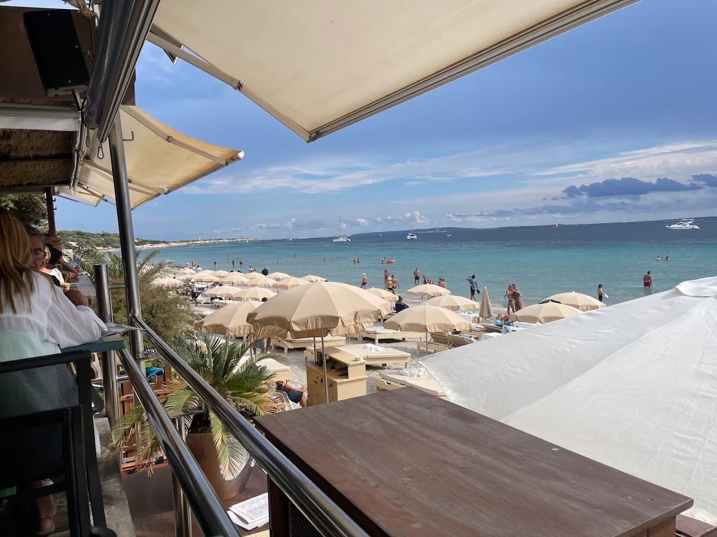 Malibu Beach Club - Photo 4