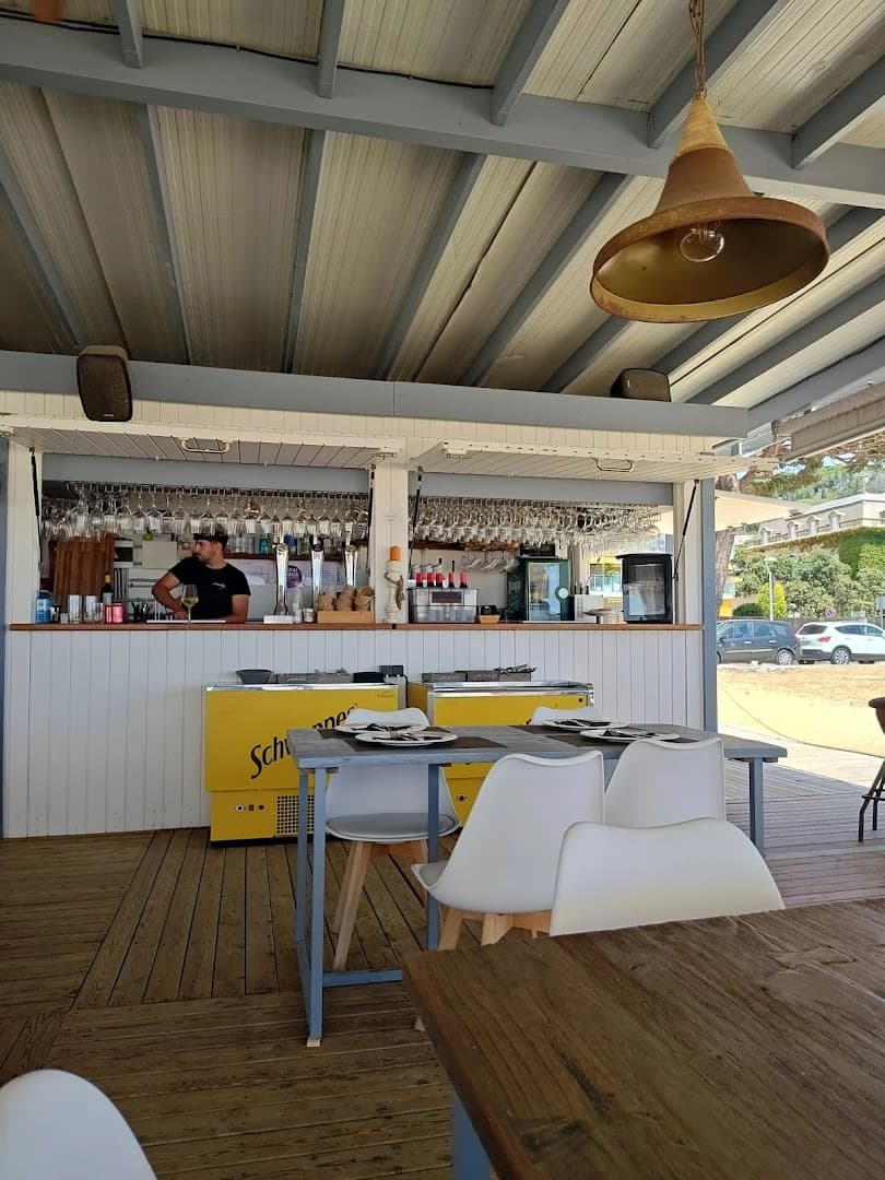 Mío Beach Club Restaurant - Photo 3