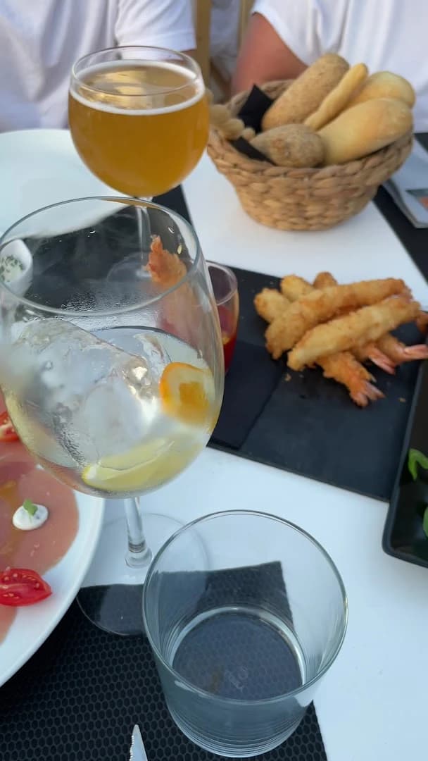 Ivette Beach Club - Photo 2