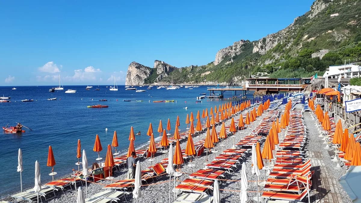 Beach clubs in Sorrento