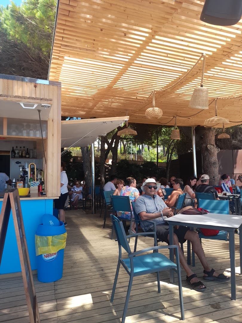 La Llarga Beach Club - Photo 4