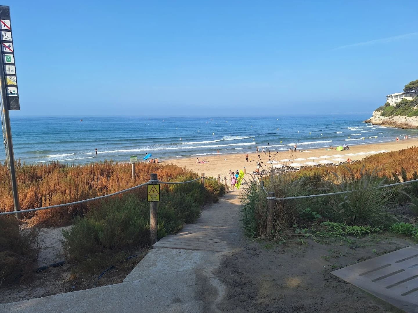 La Llarga Beach Club - Photo 5