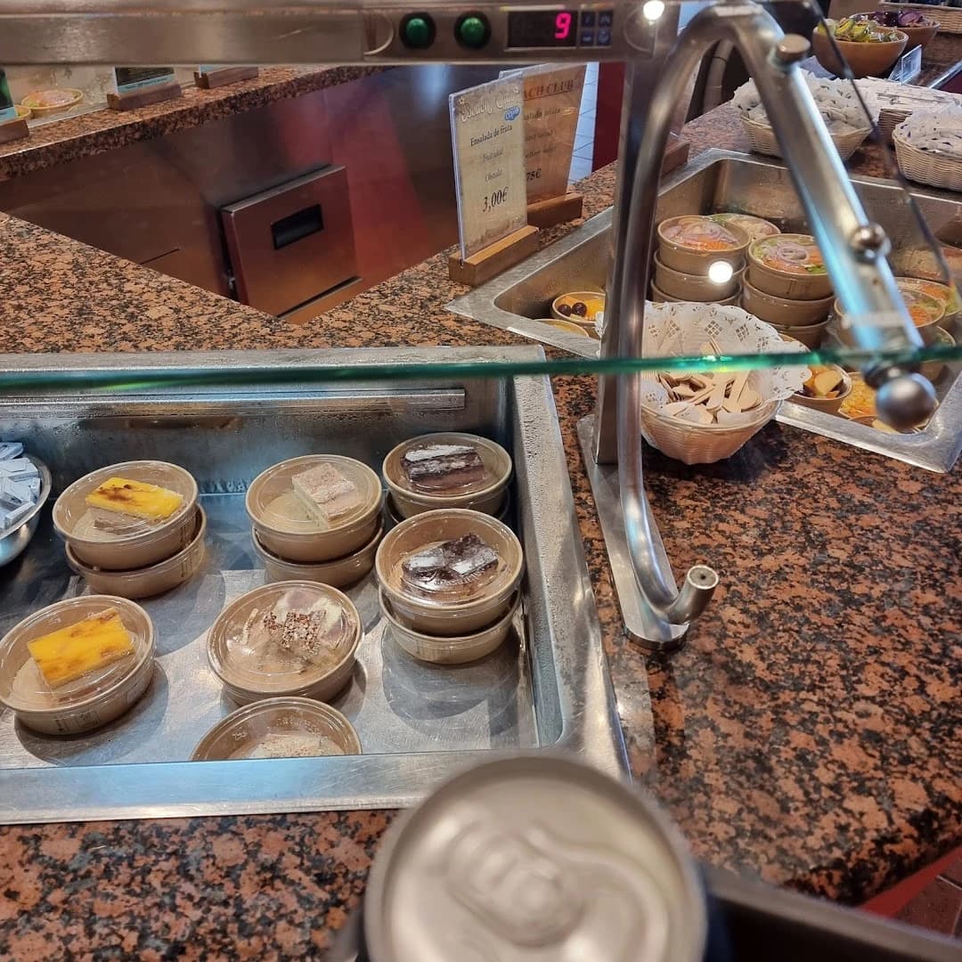 Beach Club - Photo 4