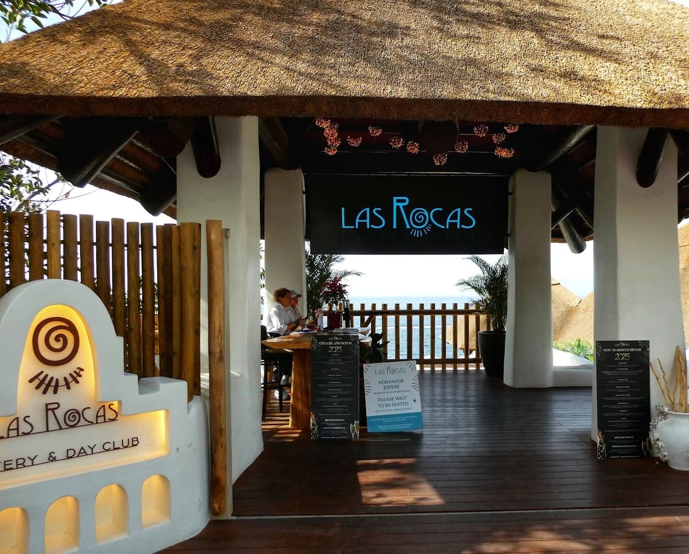 Las Rocas Beach Club