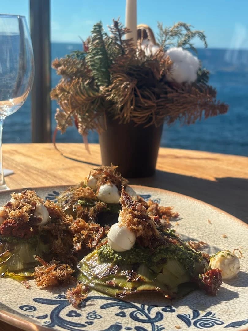 Las Rocas Beach Club - Photo 5