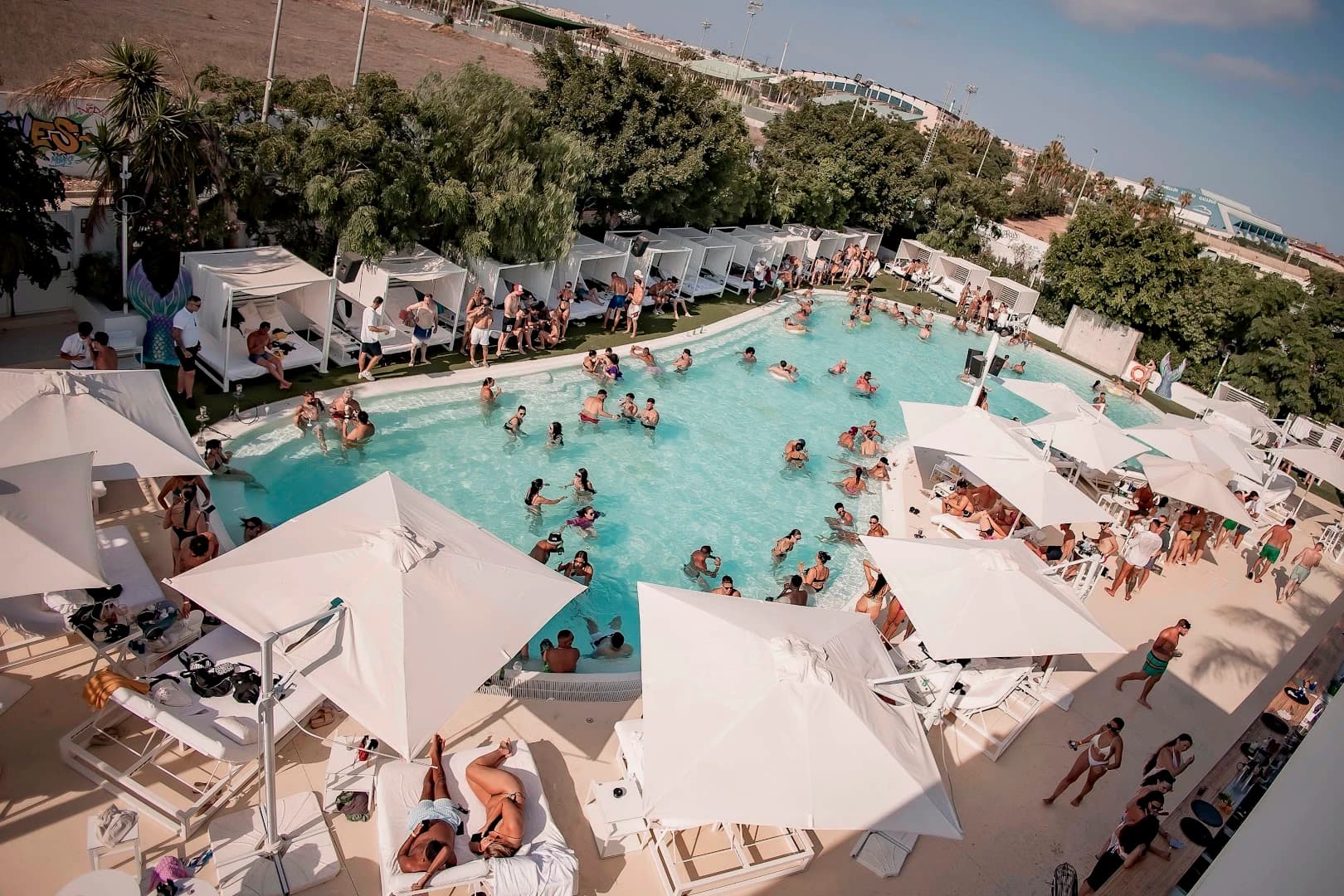 Makala Beach Club