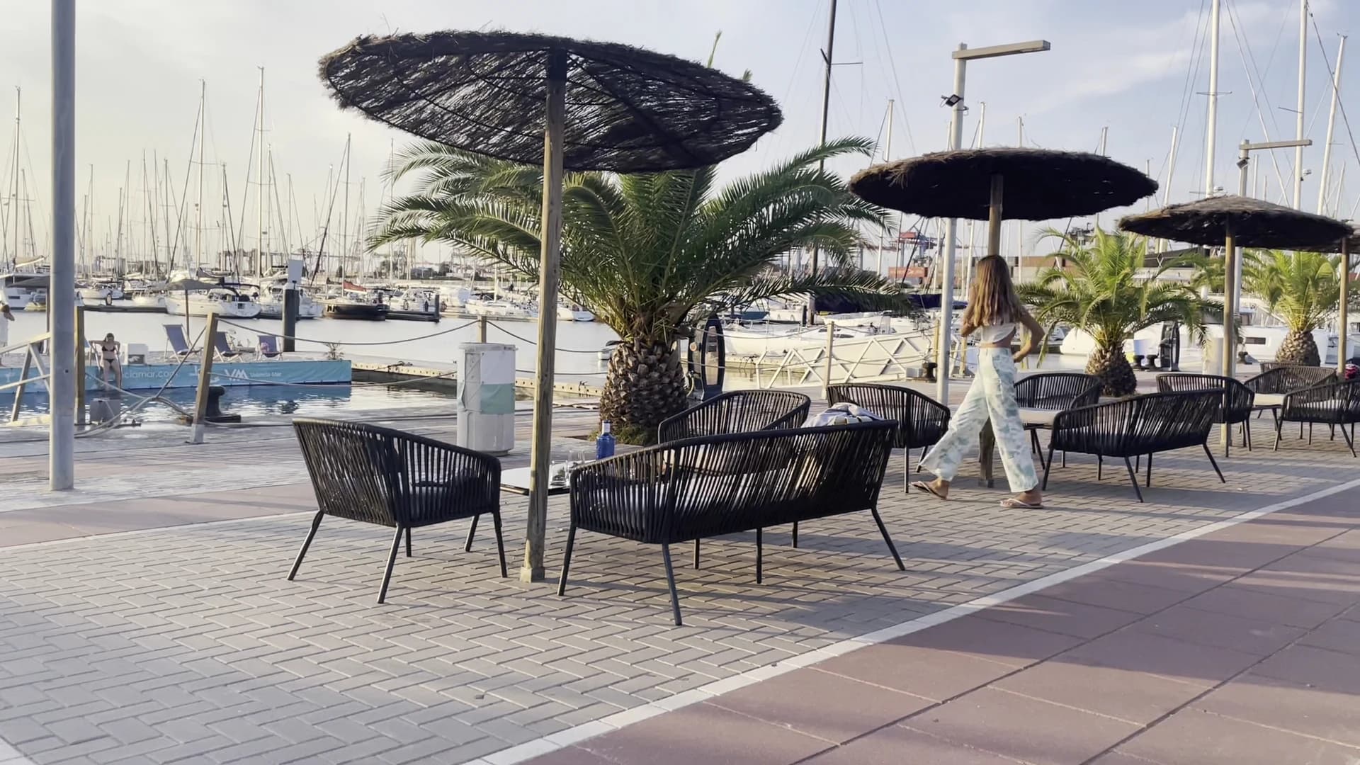 La Barraquita Beach Club & Restaurant - Photo 2