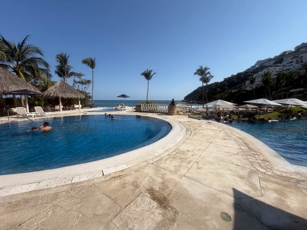 Infinity pools and kids splash area at Celeste Beach House, Real Diamante