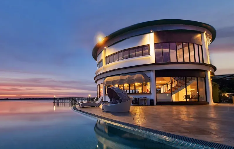 Infinity pool and sunset view at Sunset Bar, BW Suite Belitung, Tanjung Pandan