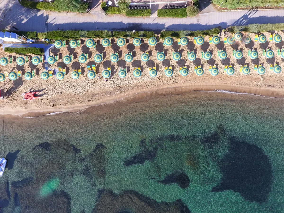 Family beach at Elba in Love, Naregno bay